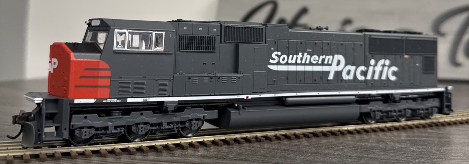 Athearn Genesis HO #G6127 Southern Pacific SD70M Diesel Locomotive No Road # NIB