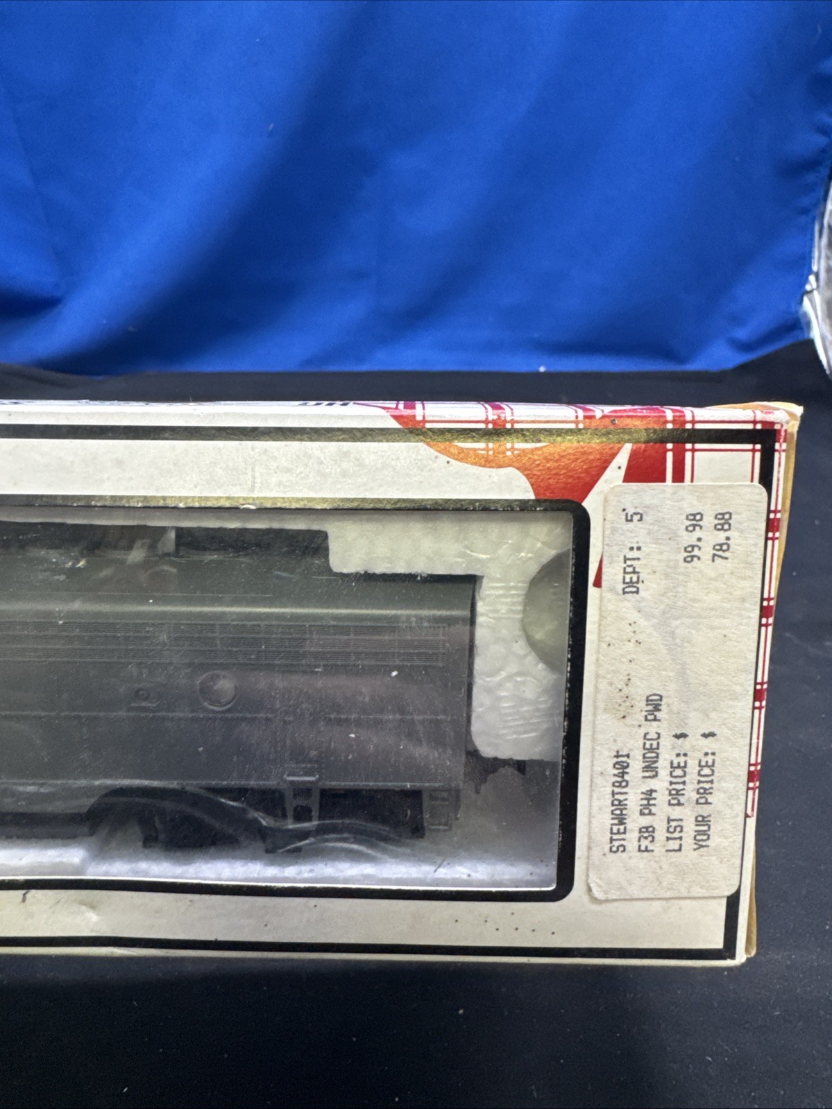 HO STEWART 8401 UNDECORATED F3B PHASE IV POWERED DIESEL LOCOMOTIVE NEW IN BOX