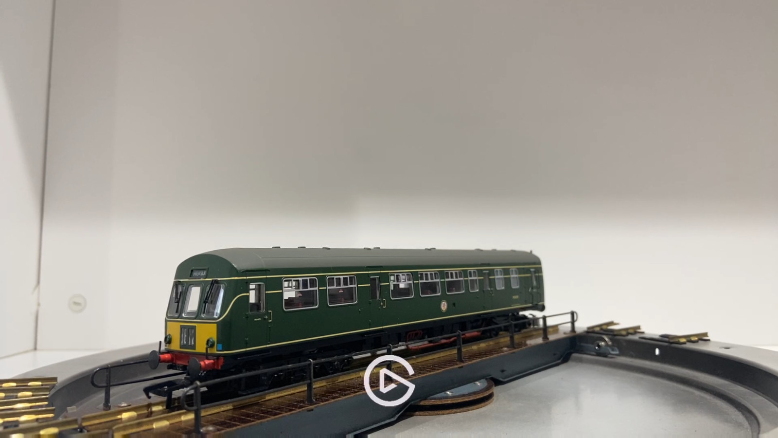 Bachmann Branch-line 32-286 Class 101 2 Car DMU BR Green DCC Ready 21 Pin