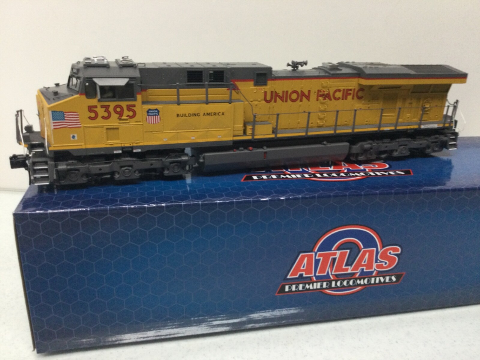 Atlas O Scale 3 Rail #30138183 UP ES44AC Diesel #5395 w/PS 3.0 New