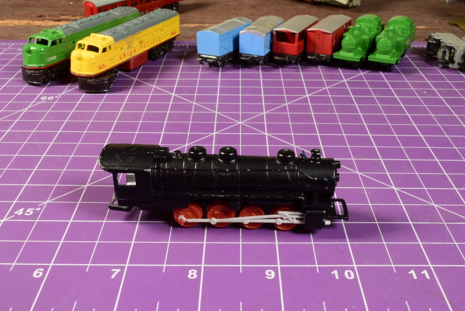 N/OOO SCALE – Lone Star Treble-O-Trains 0-8-0 Steam Locomotive
