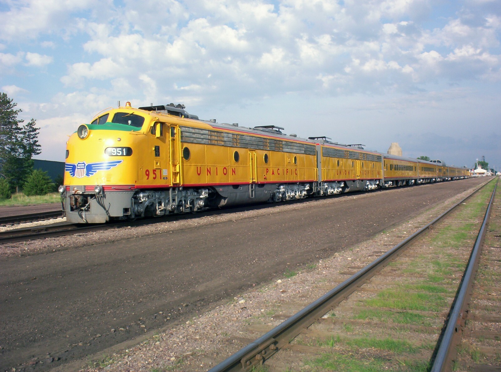 Marklin AC HO USA UNION PACIFIC EMD F7 DIESEL 2-UNIT LOCOMOTIVE 3061 + 4061 MIB!