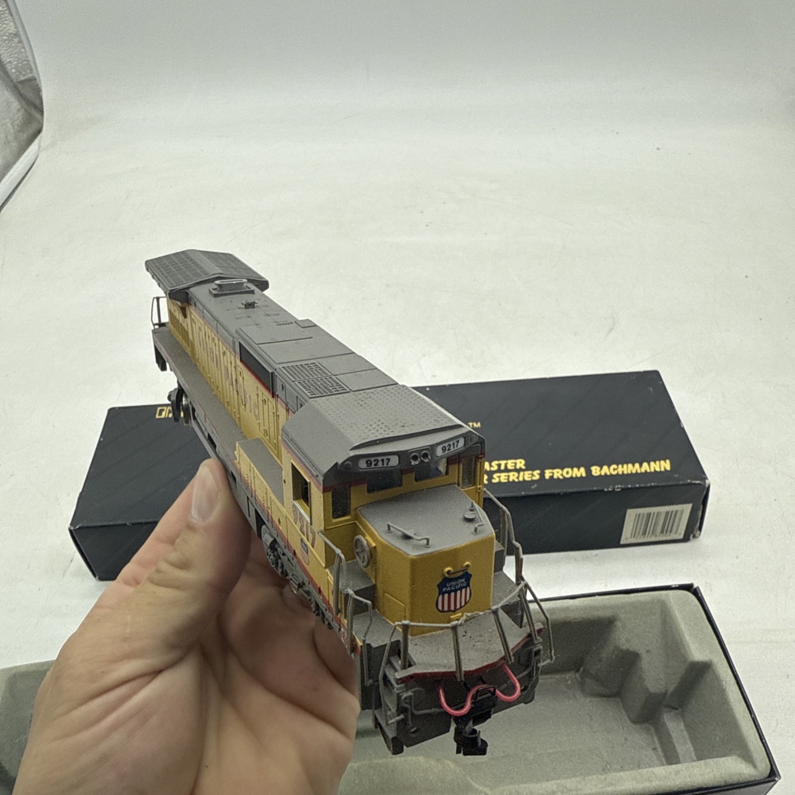 Bachmann Spectrum HO Union Pacific GE Dash 8-40C Diesel Locomotive #9217