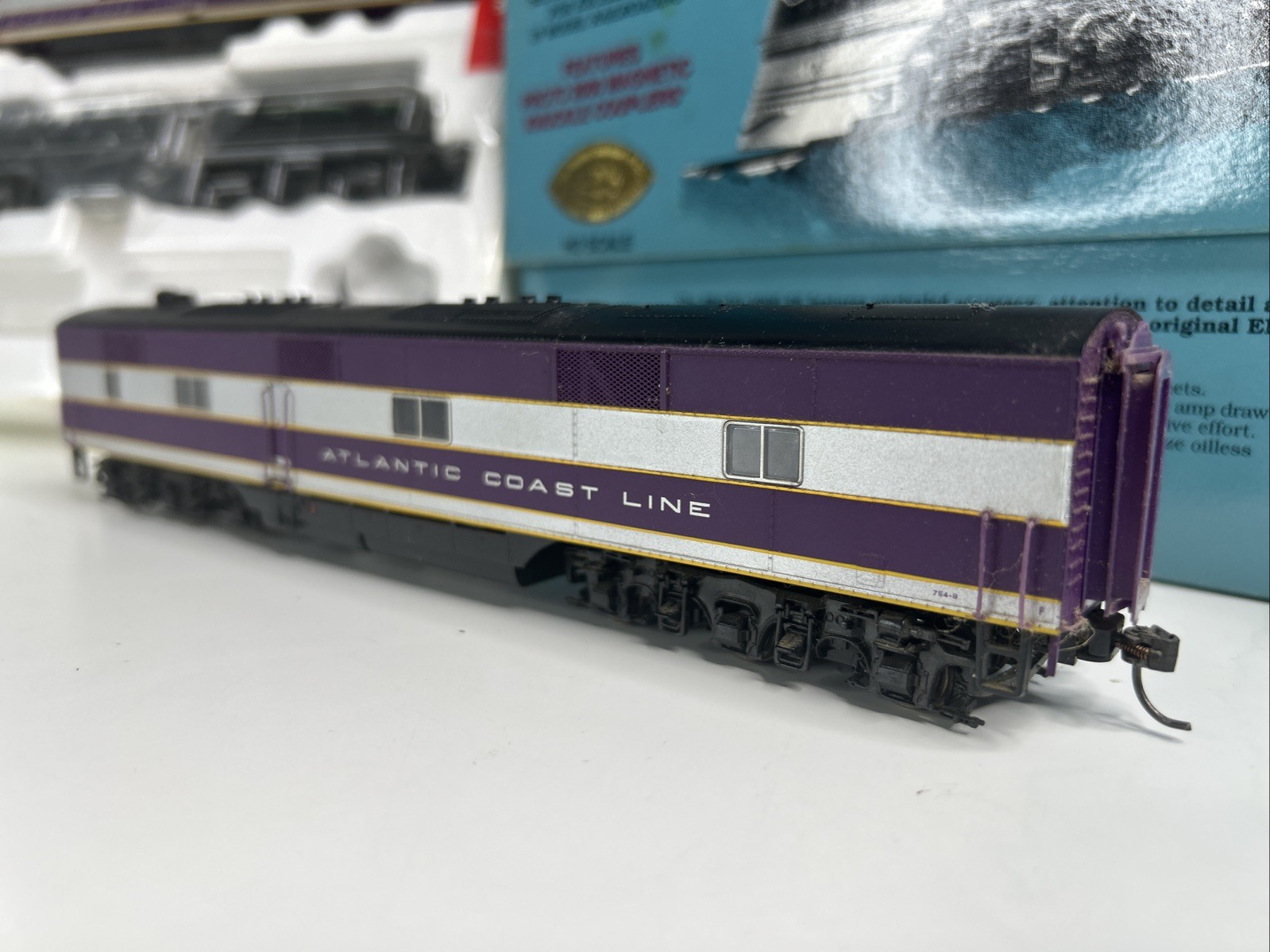 HO E6 Locomotive & E6B Train Car. Atlantic Coast Line PROTO 2000 Limited Ed. DC