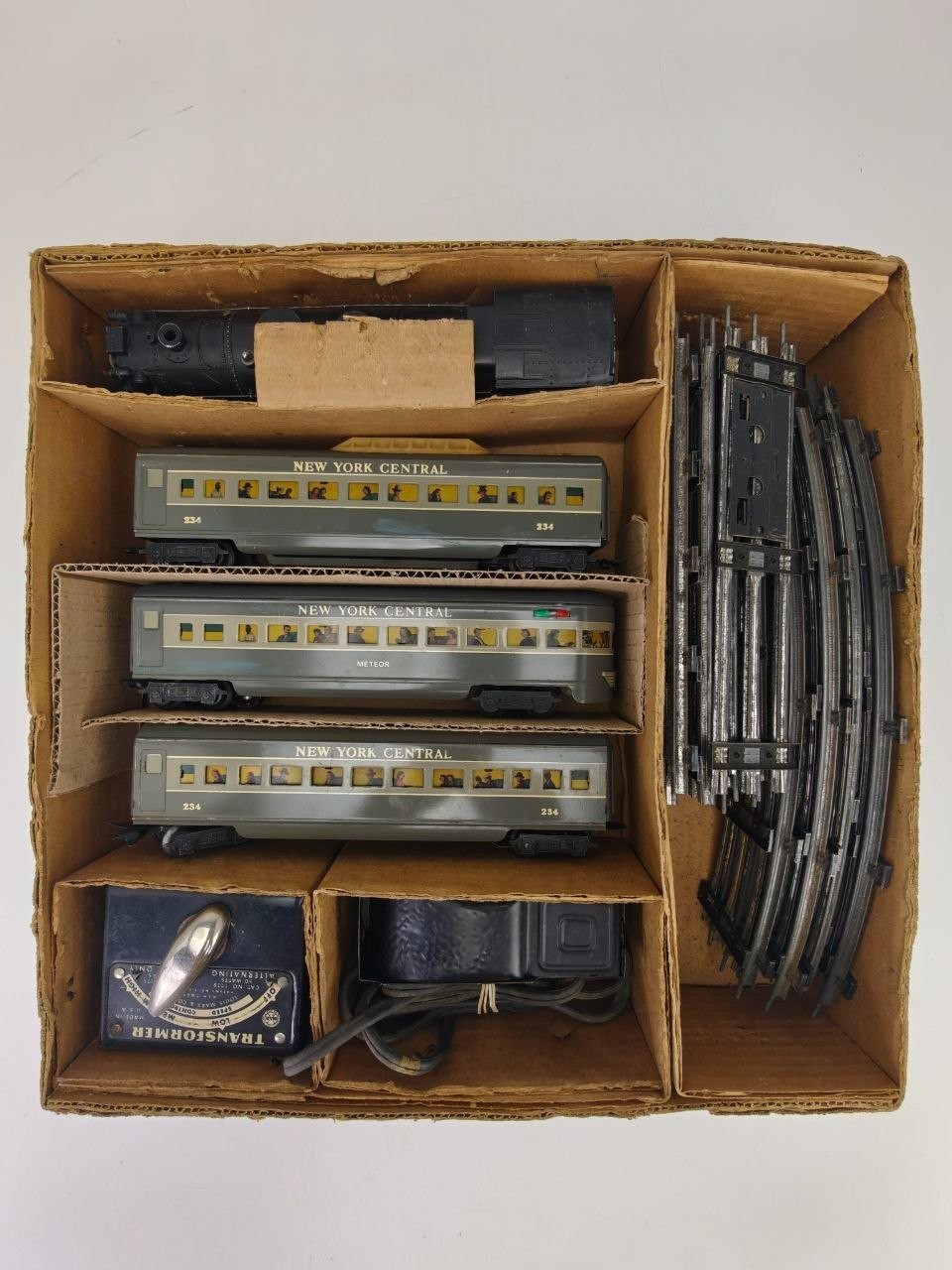 Marx meteor New York Central Train Set 4 Cars Track Transformer Tested READ