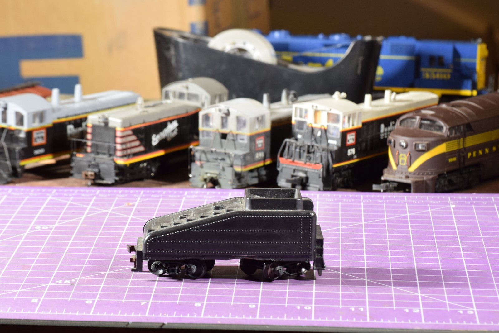 Coal Tender undecorated 2.8 HO Gauge train car, brass screws hold trucks