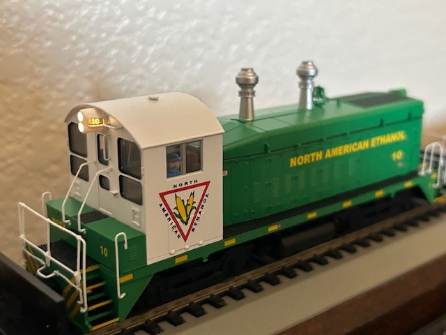 NORTH AMERICAN ETHANOL SW9/1200 SWITCH LOCO- DCC – HO Scale “QUANTUM SOUND” NEW