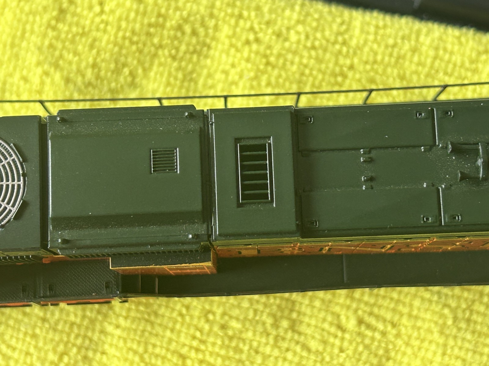 Athearn Genesis G6176 HO BNSF SD75M #8258 – LNIB / Excellent Condition