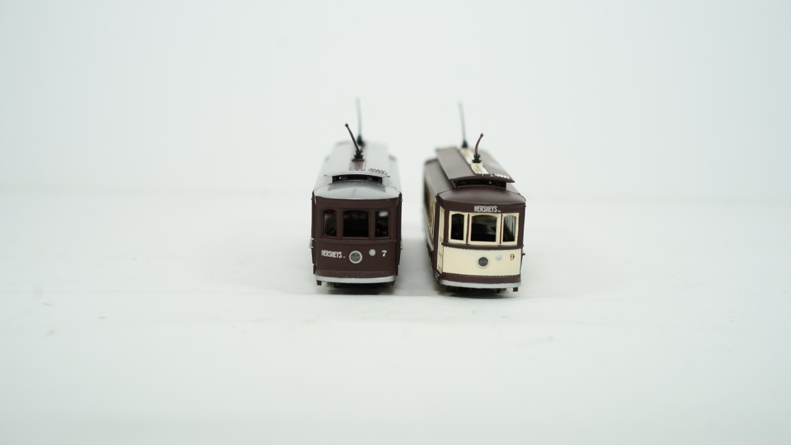 Bachmann HO Scale Hershey Brill Trolley #7 & #9 Item 61037 61039 NEW W14