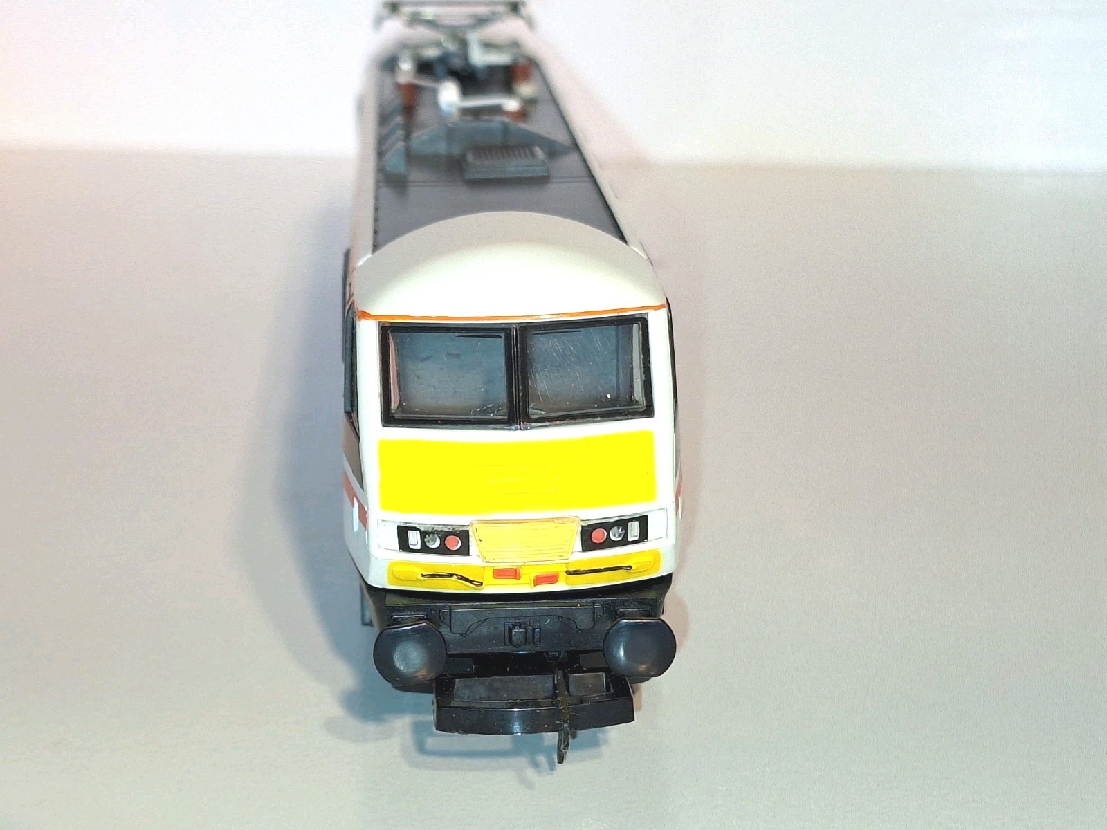 Hornby R242 BR Class 90 Intercity Loco. New Old Stock. Mint Cond. Boxed.OO Scale