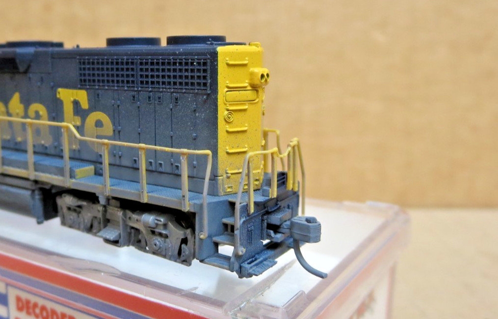Atlas 49872 GP-38 Santa Fe 3501 Factory DCC Equipped N Scale