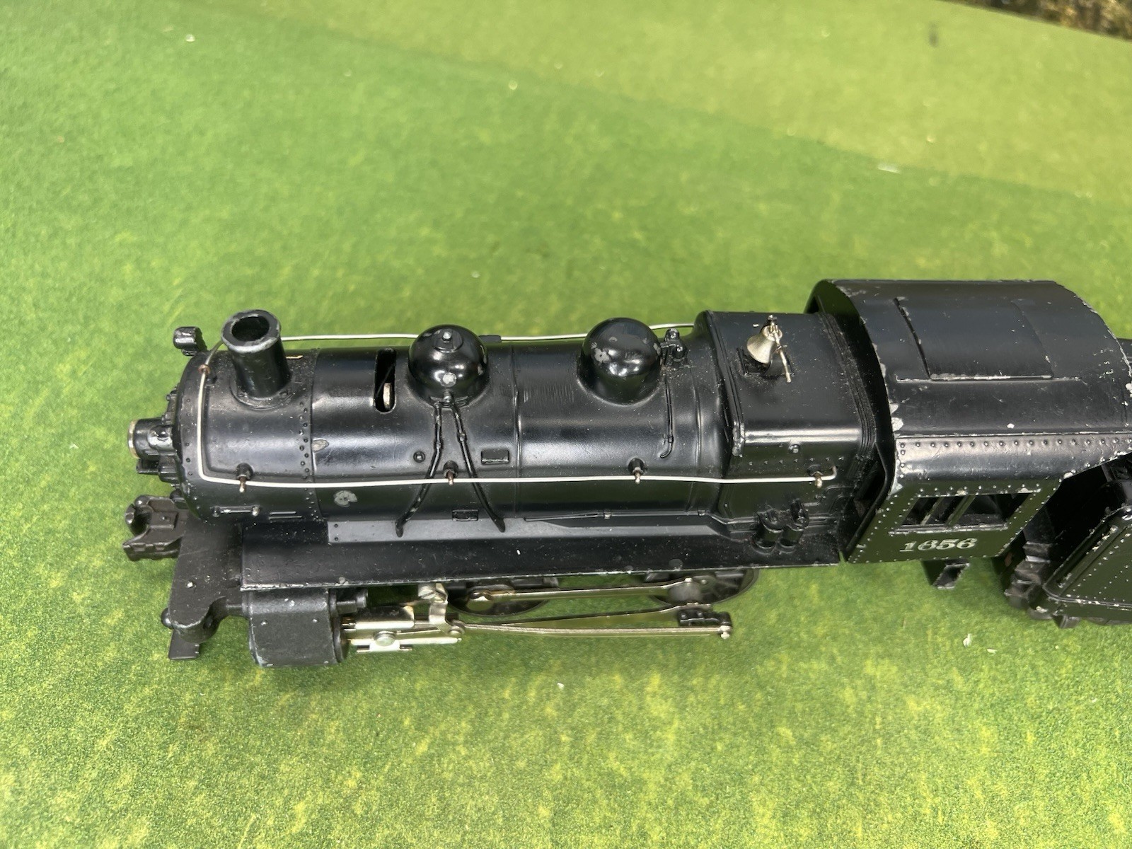 LIONEL POSTWAR 1656 0-4-0 STEAM SWITCHER LOCOMOTIVE & 6403B TENDER W/BELL O GA.