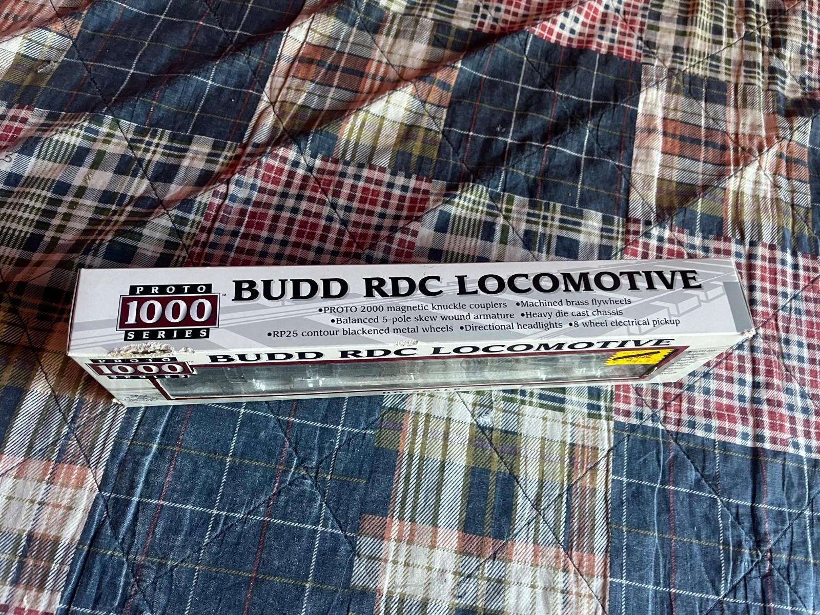 New Old Stock HO Scale Locomotive Proto 1000 Series Northern Pacific US Mail