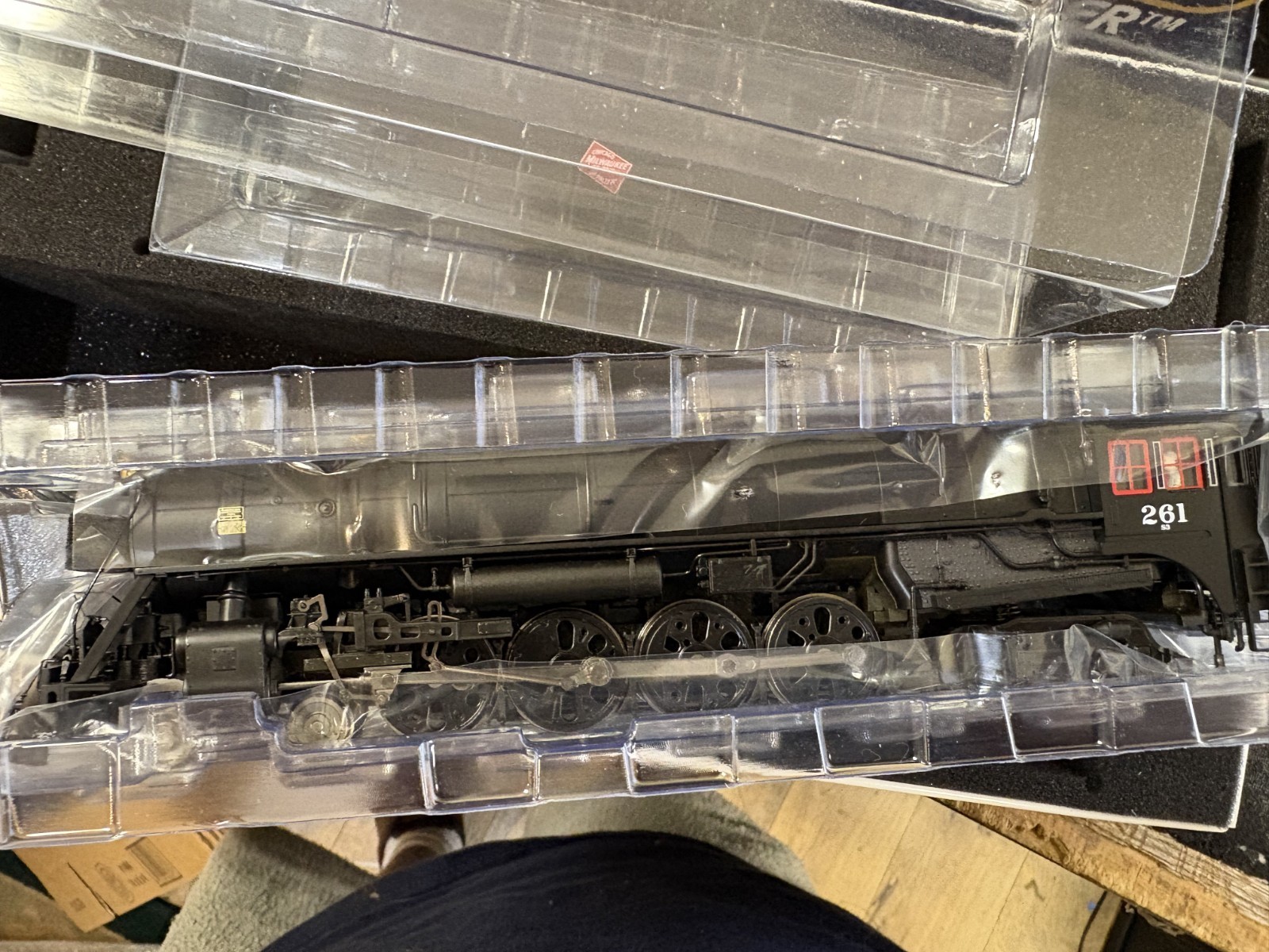 DCAS- HO Broadway Limited Milwaukee S3 4-8-4 #261 -DC/DCC Paragon 3 Sound NOS