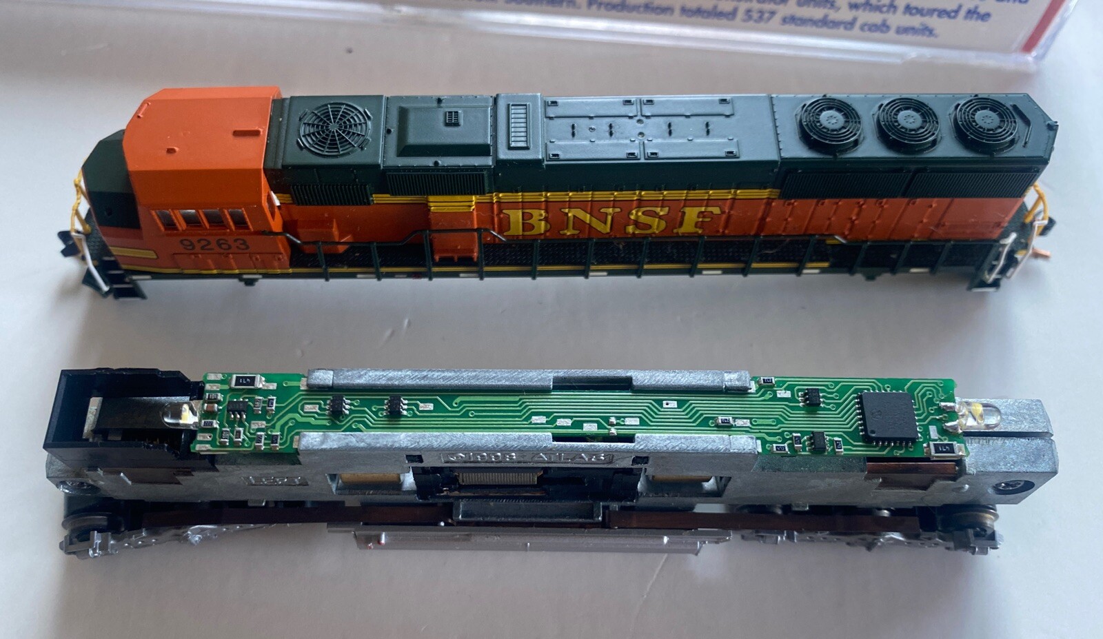 ATLAS N SCALE #49269 SD-60M BNSF #9263 DECODER EQUIPPED Diesel Engine Locomotive