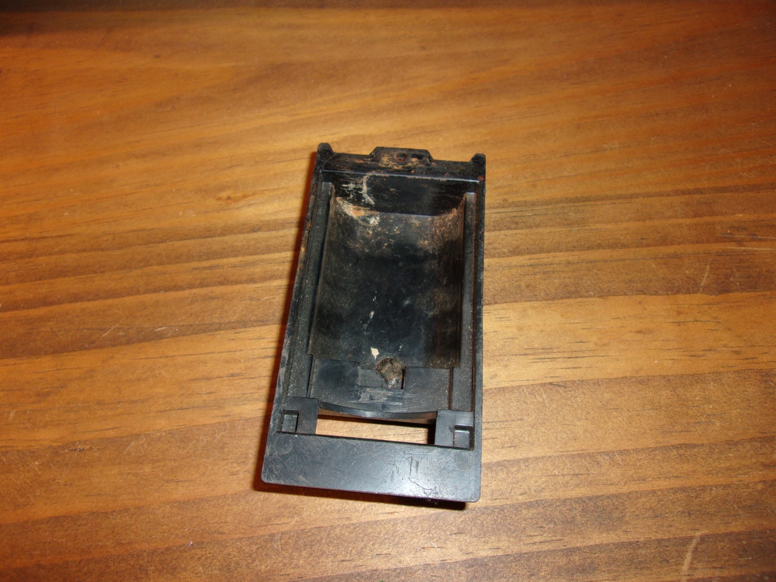 Lionel Battery Cover for unknown locomotive, maybe part #2328-35