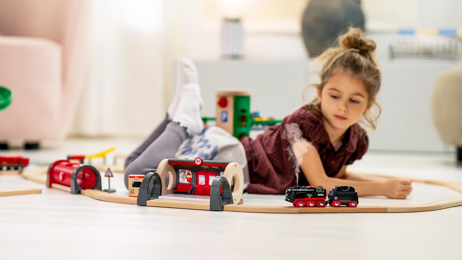 BRIO World Battery-Operated Steaming Train – 1.5″ x 7.1″ x 2″, Multicolor