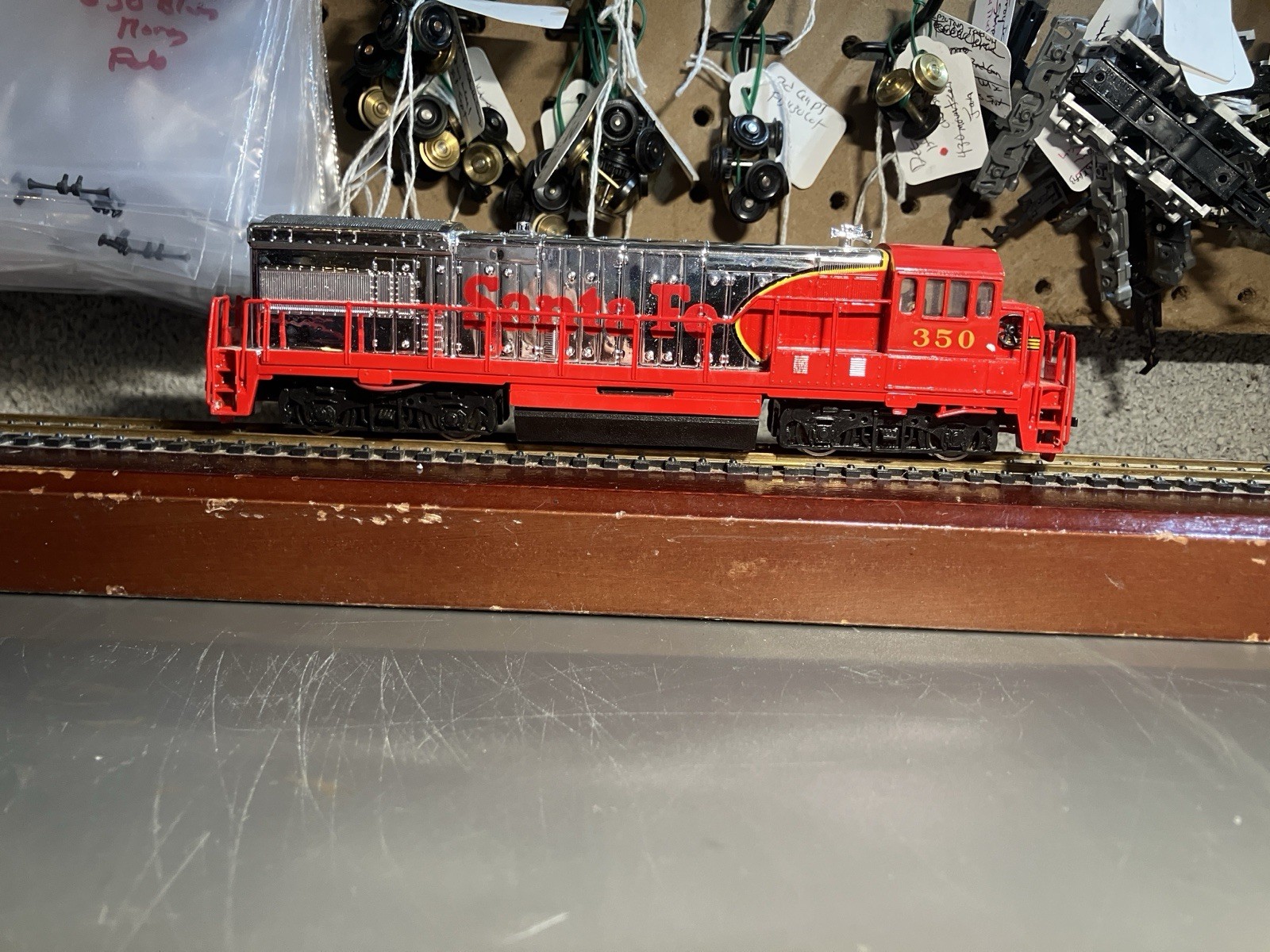 Bachmann HO Santa Fe U33B 350 Diesel Engine