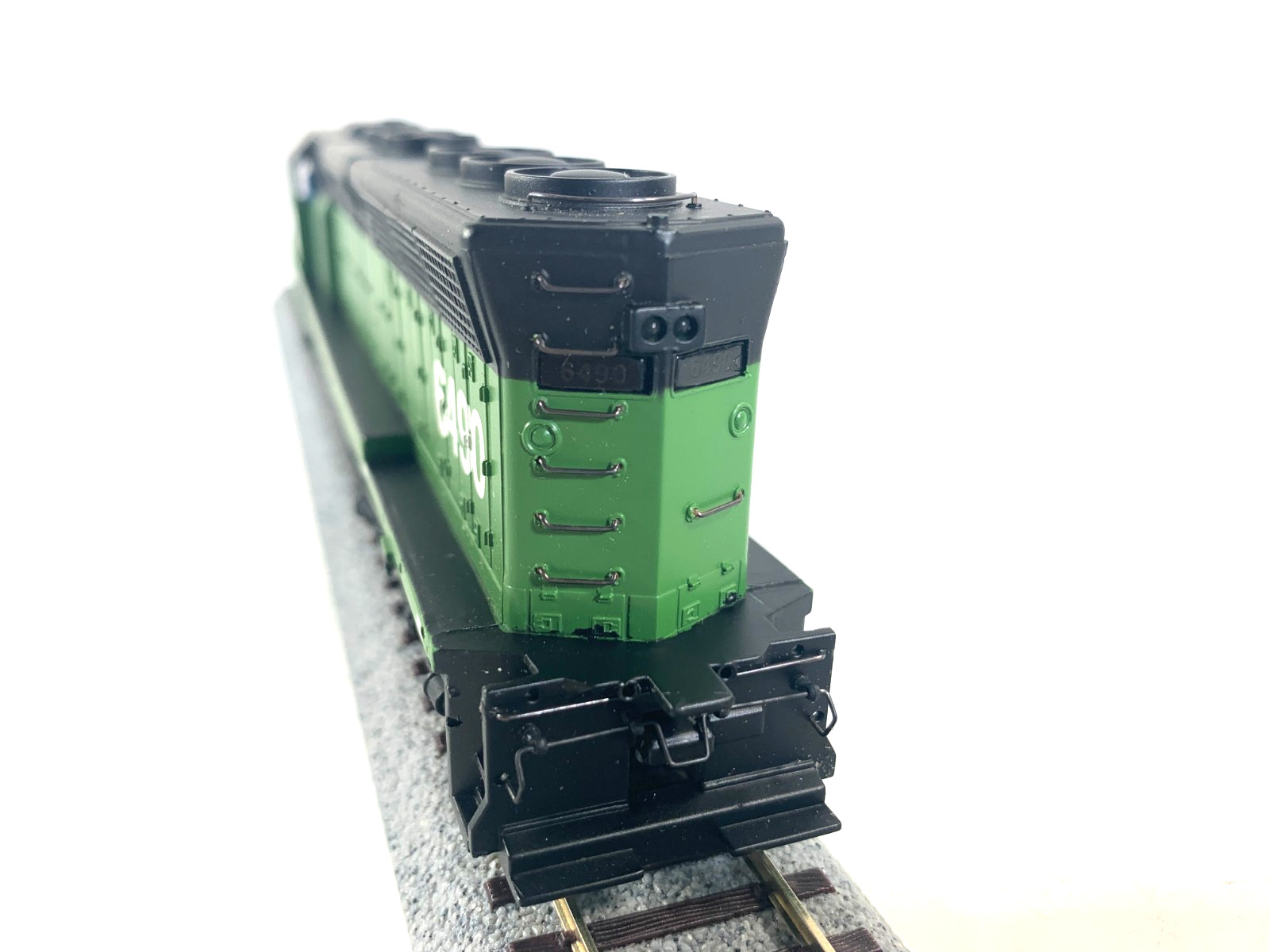 Bachmann Plus HO 11609 Burlington Northern EMD SD45 Diesel #6490, DC
