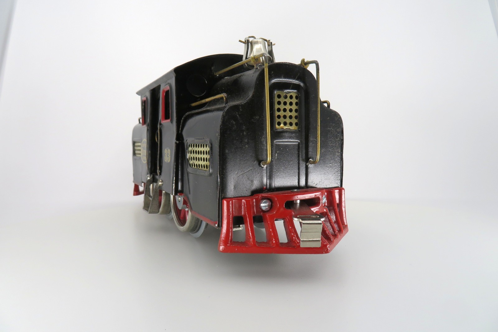 1914-1917 Lionel Standard Gauge Black #33 Locomotive w/Slide-on Headlight RUNS!