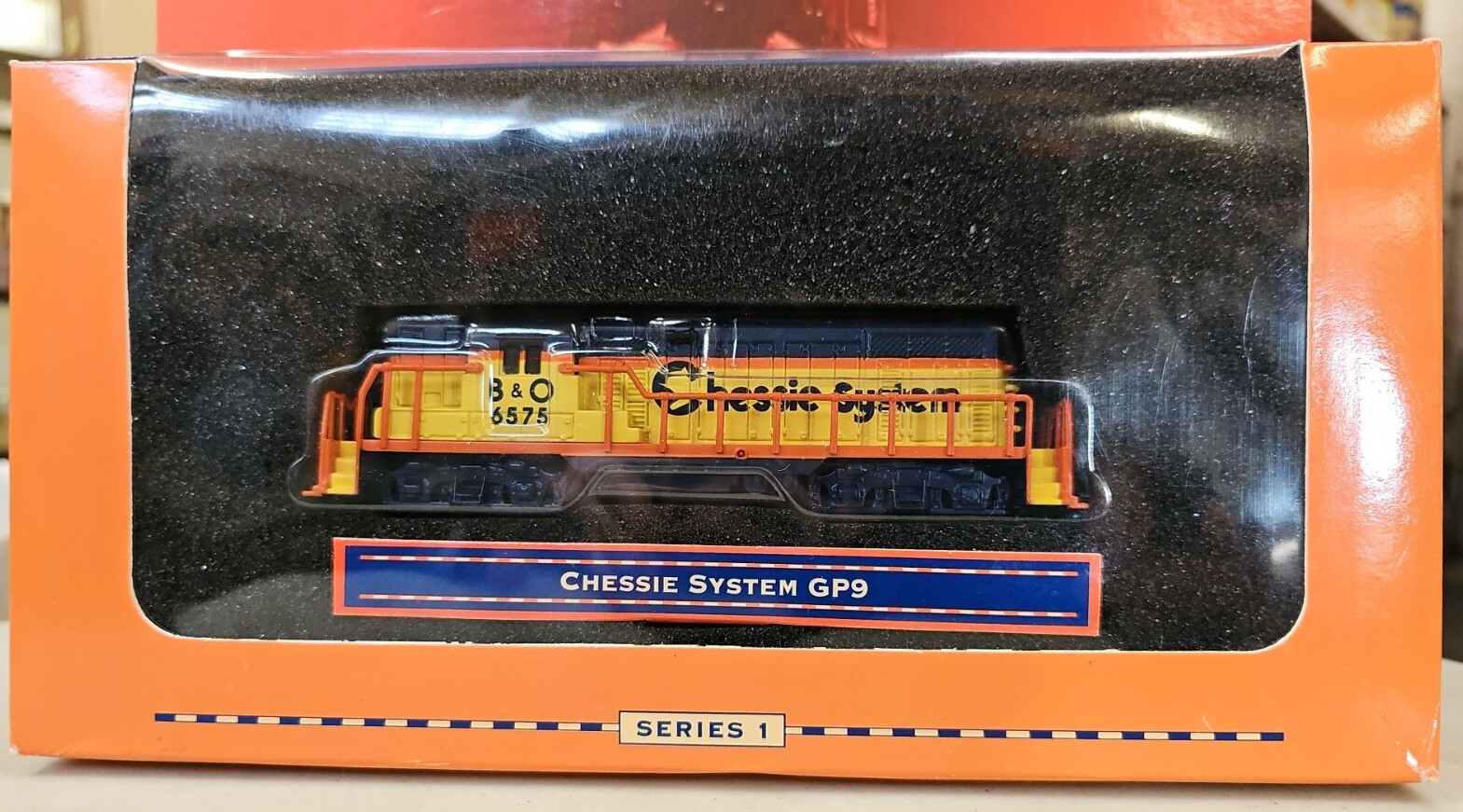 Lionel, Series 1, B & O, Chessie System GP-9, W/decorative Tin. HO Ga. 1:120 NIB
