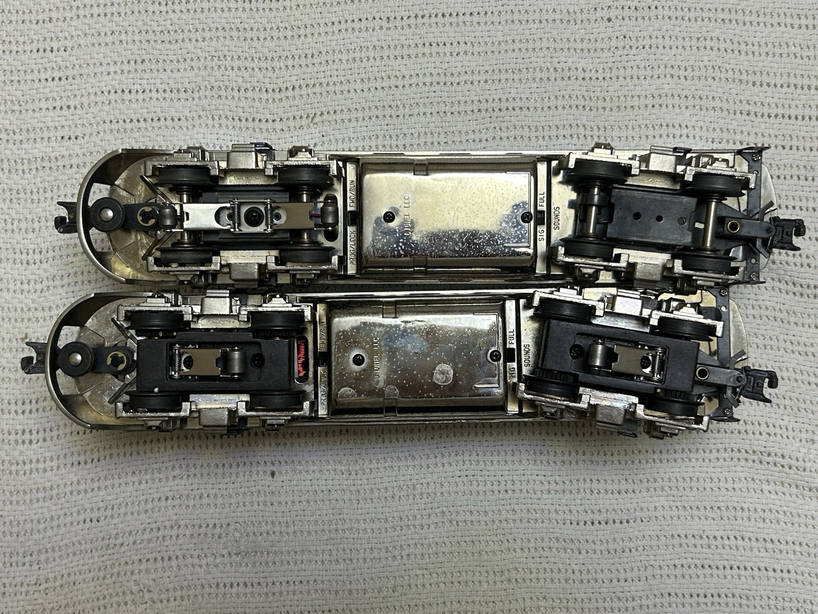O Lionel 6-38151/2 Clear Can F3A Powered & Dummy Unit Set – (BG TESTED)