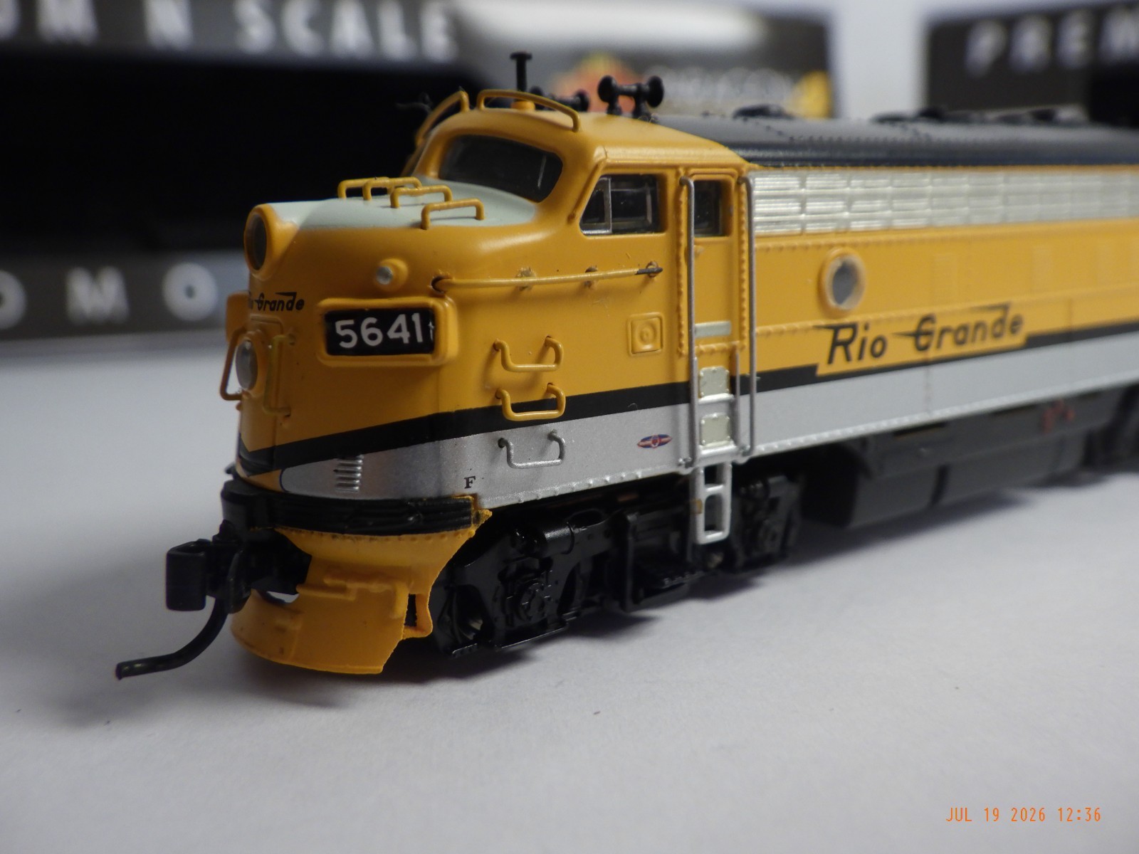 N Scale EMD F7 DRGW 5641/5642, A unit powered with sound,B unit unpowered