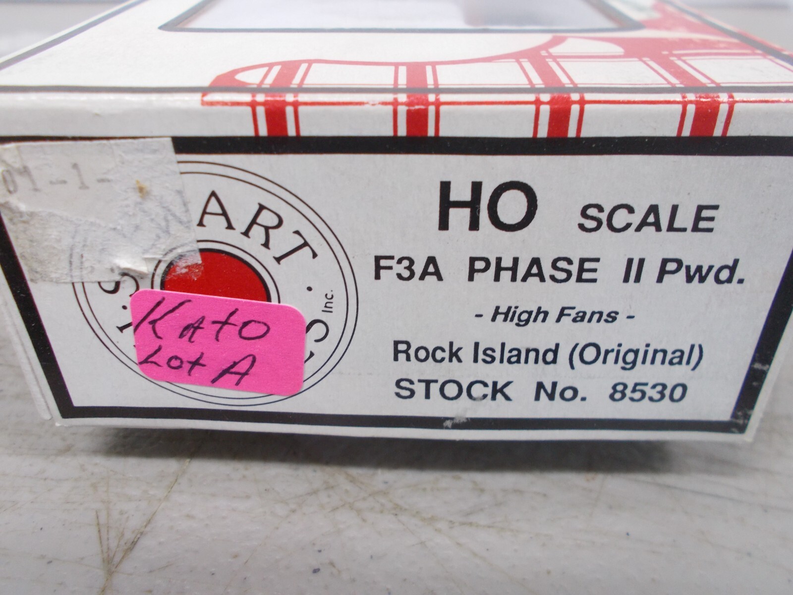 STEWART/KATO-#8530-ROCK ISLAND-F3A PHASE 11 POWERED-LOCOMOTIVE-LOT A-HO SCALE