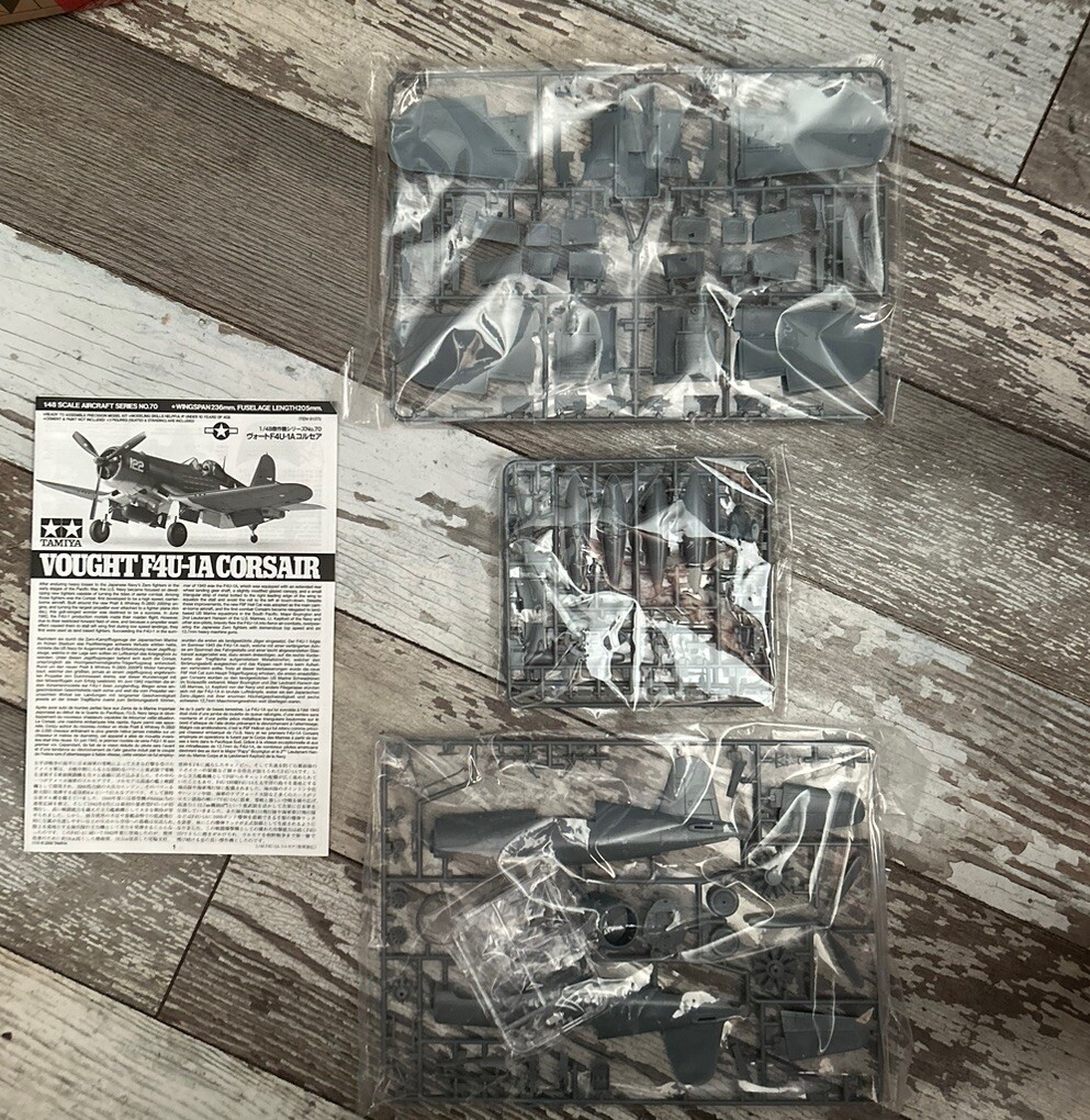 Tamiya 1/48 Vought F4U1A Corsair Plastic Models Airplane 1/48 scale Sealed Parts