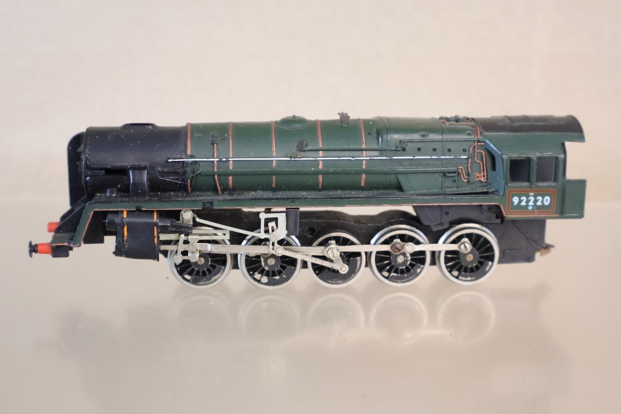 HORNBY R303 BODY for BR 2-10-0 CLASS 9F LOCOMOTIVE 92220 EVENING STAR op