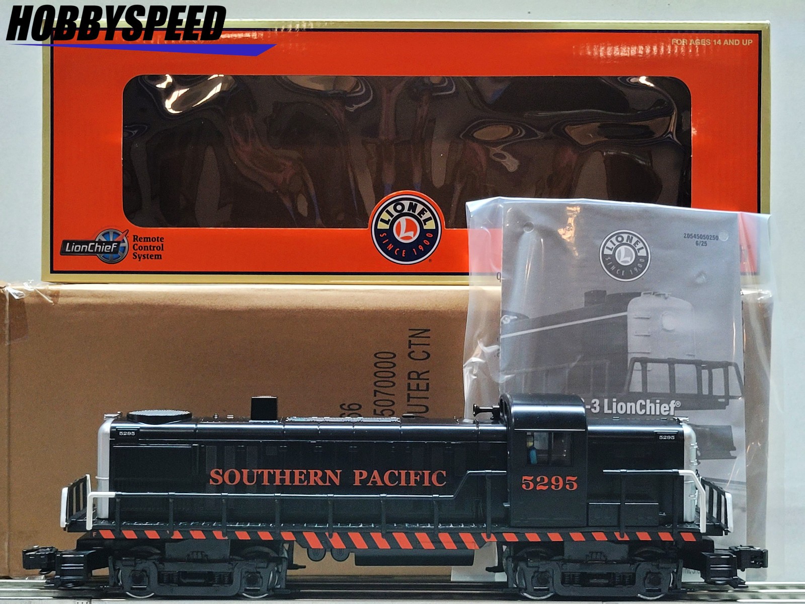 LIONEL SOUTHERN PACIFIC LIONCHIEF RS-3 #5295 DIESEL ENGINE O GAUGE 2545070 NEW