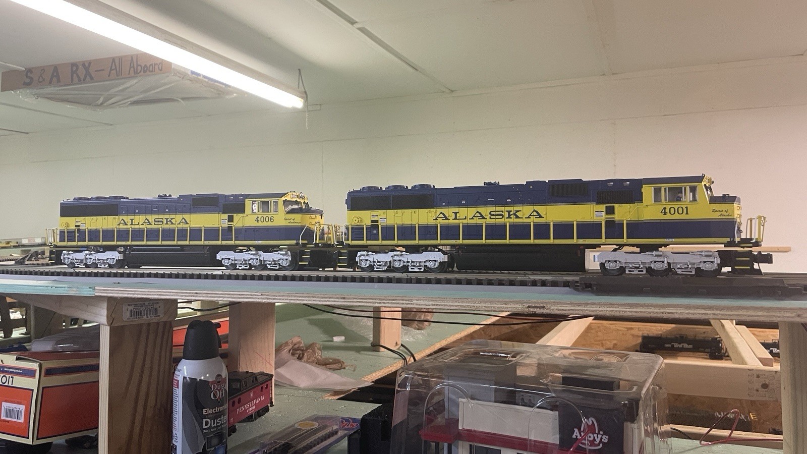Lionel Legacy Nicholas smith custom run Alaska Railroad SD70MAC duo 4001 & 4006