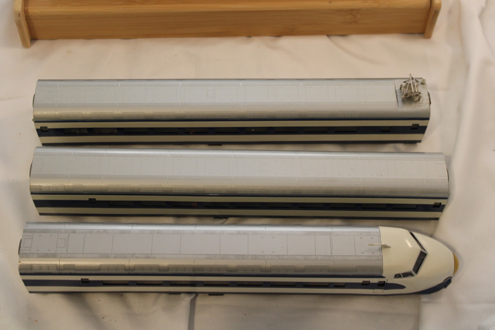 HO Brass – TID – New Tokaido Line A&B – 6-piece 3-motor Japan Bullet Train