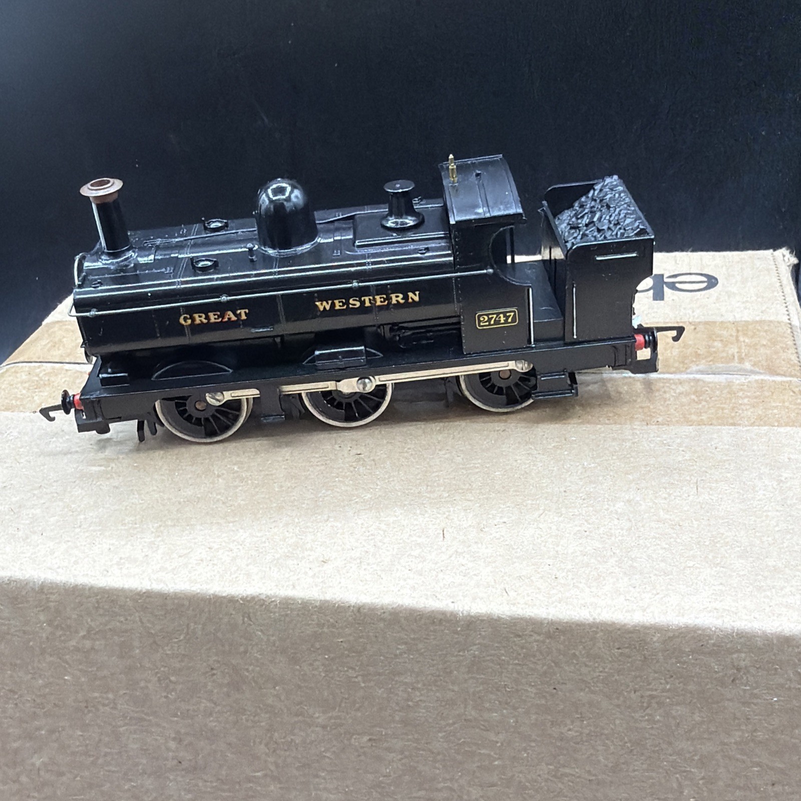Hornby OO Scale Black R158 0-6-0 Great Western 2747 Steam Locomotive