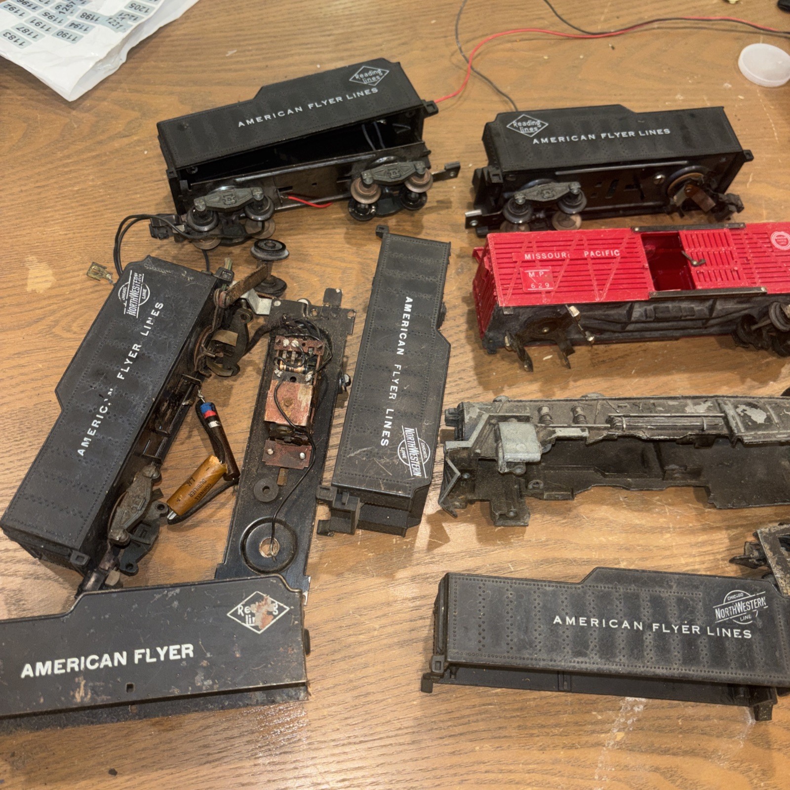 Lot of American Flyer Lines Reading Lines Tenders Parts As Is