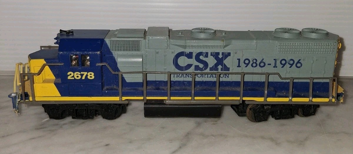 Vintage HO Scale Life-Like CSX 2678 Diesel Locomotive