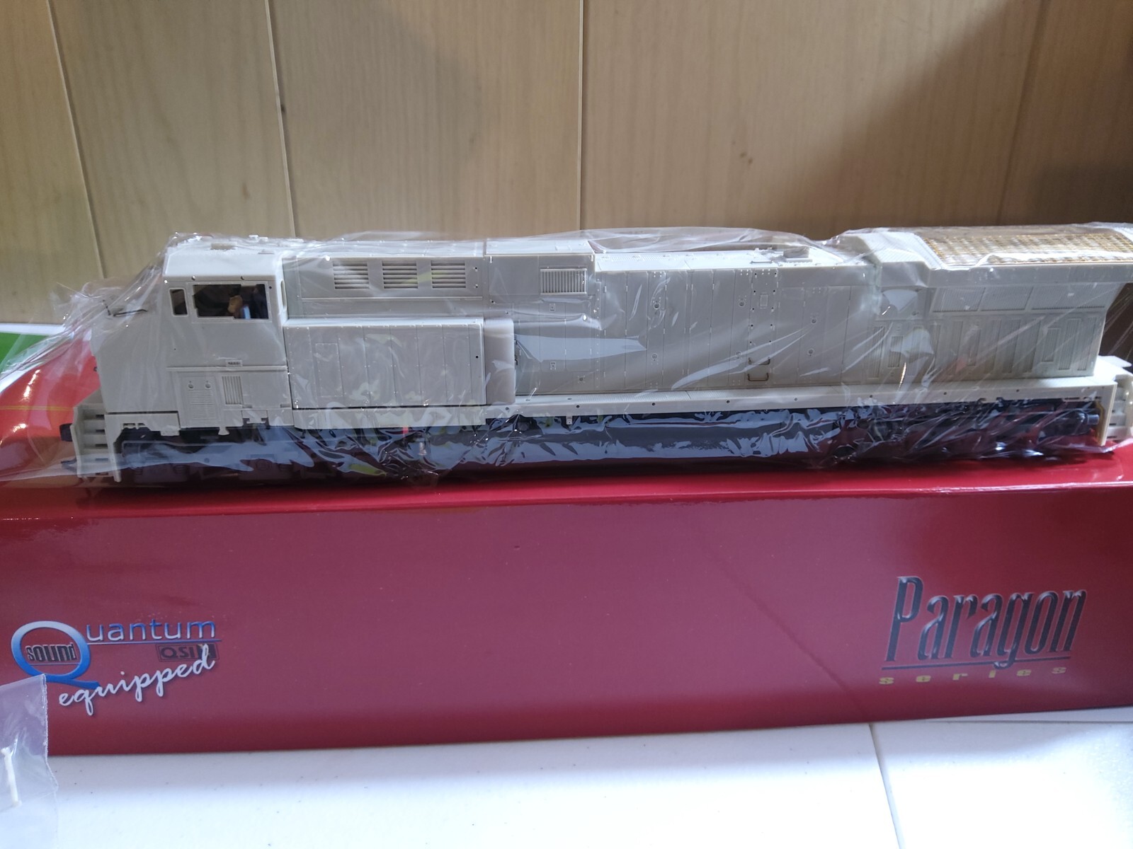 Paragon series Broadway limited HO scale diesel locomotive 1692 GE AC6000