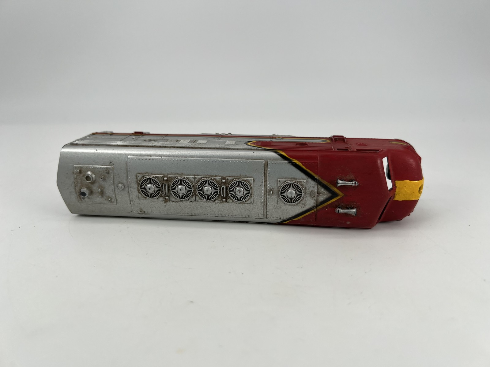 HO Scale Diesel Locomotive Santa Fe SHELL ONLY Good
