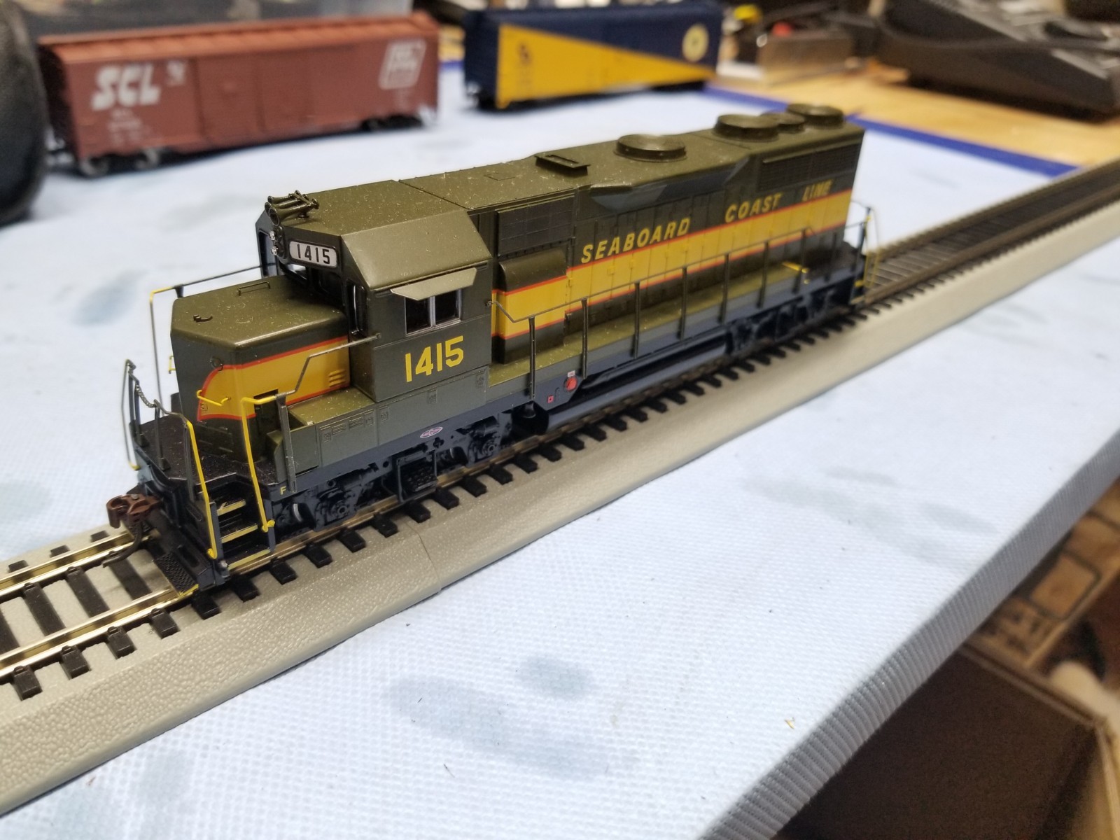 Athearn RTR HO GP35 Seaboard Coast Line #1415 Dcc Ready