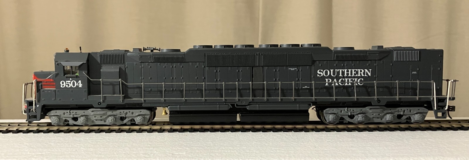 Athearn HO EMD DD35A- UPGRADED w MASHIMA Can Motors,Soundtraxx DCC Sound, LEDs+