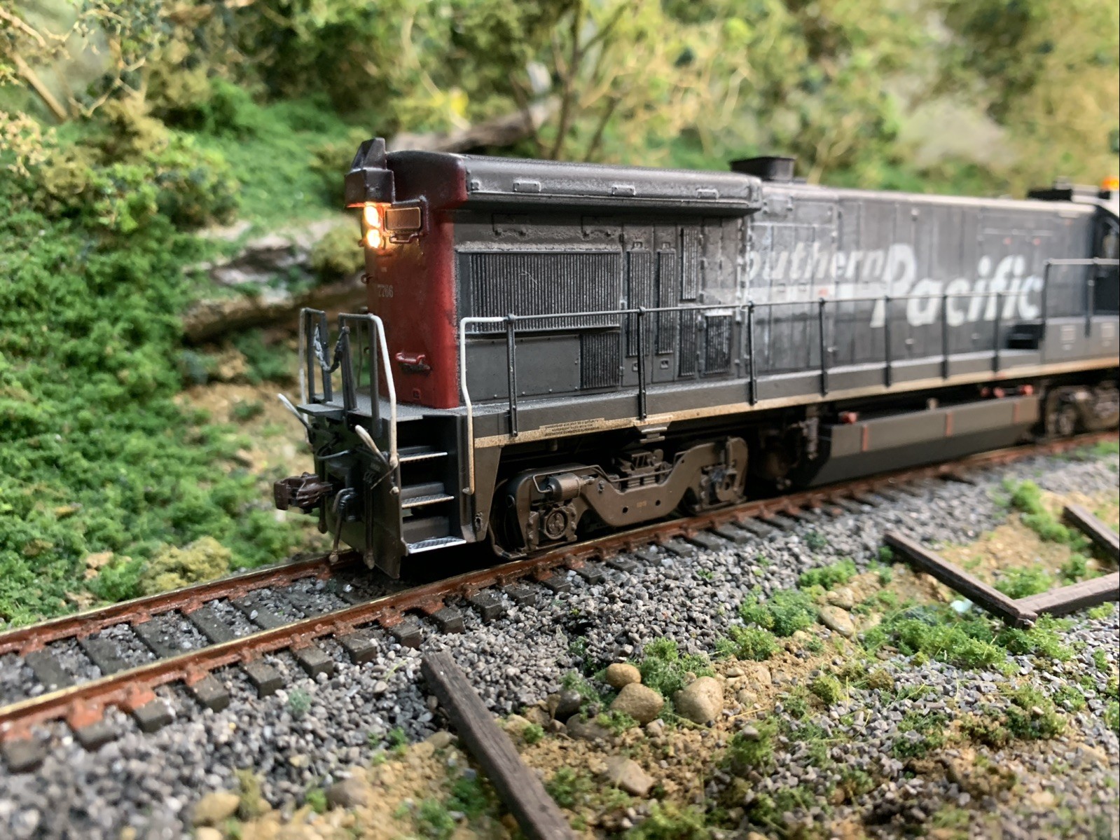 RAPIDO 18568 GE B36-7 SP SOUTHERN PACIFIC #7766 DCC/SOUND Weathered SP UP
