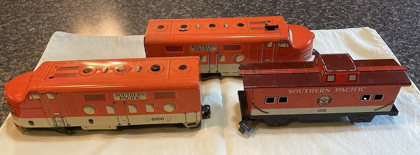 Marx O Gauge Southern Pacific 6000 A & B Units & Caboose #1235