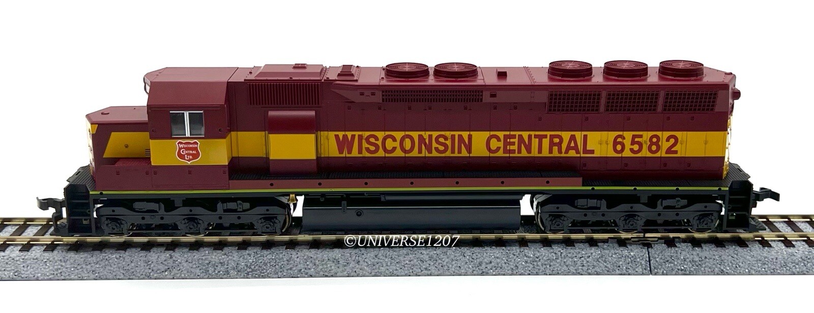HO Kato 37-1719 EMD SD45 Wisconsin Central #6852 Diesel Engine Locomotive NIB H0