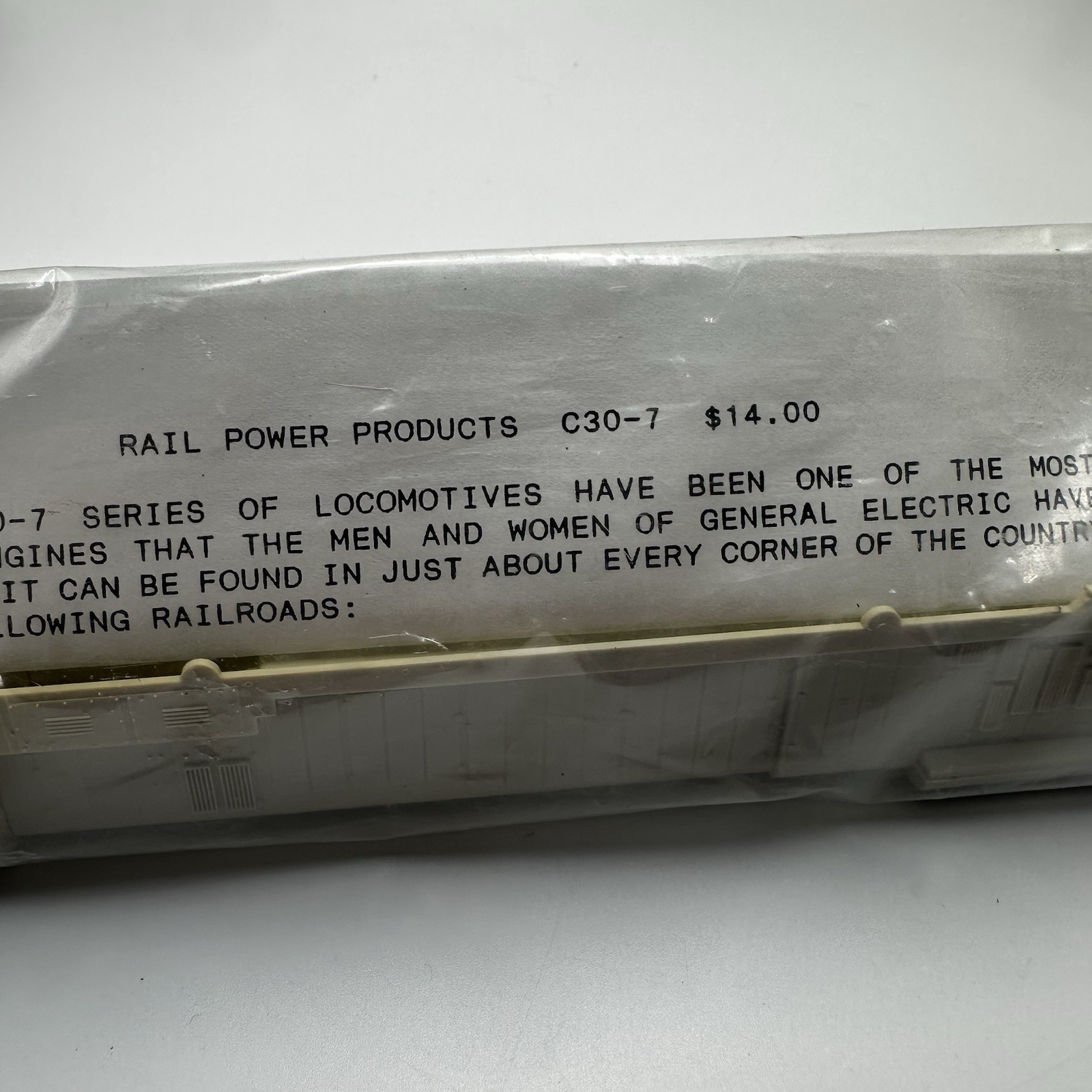 Rail Power Products C30-7 Grayish-yellow Body Shell HO scale READ DESCRIPTION