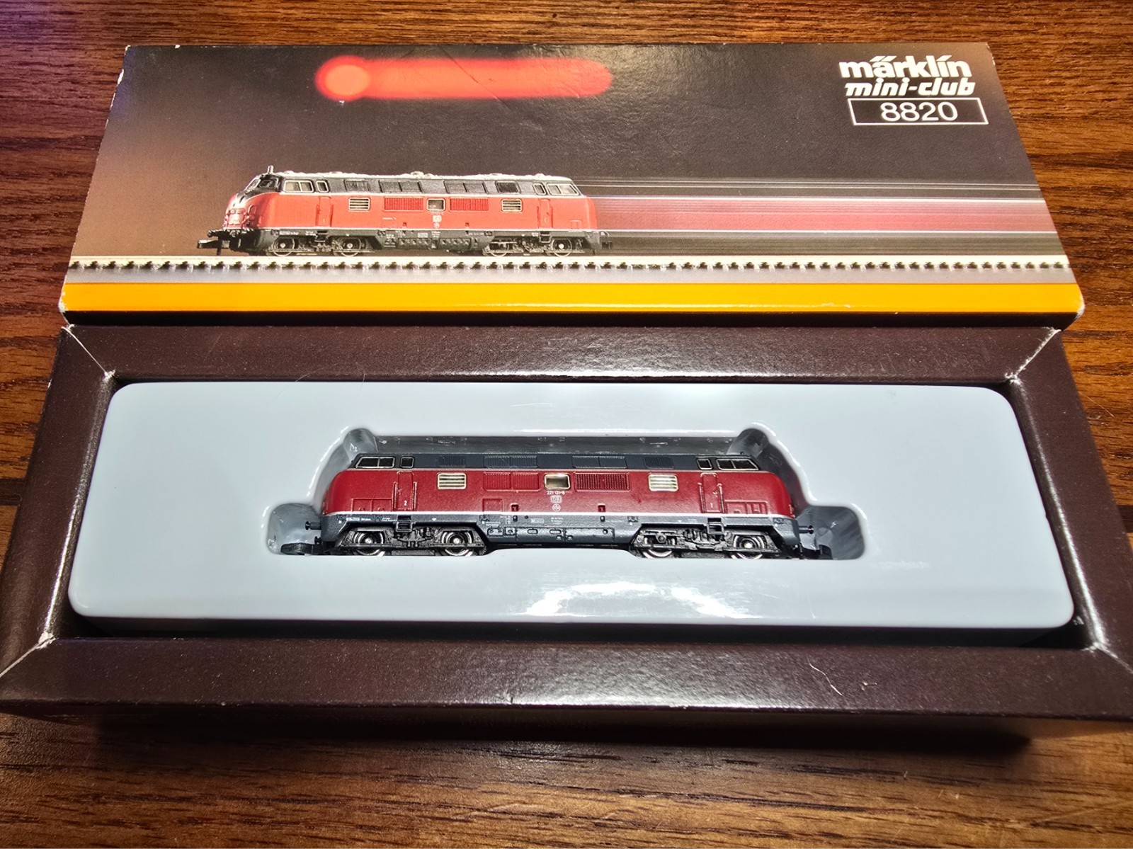 Z Scale Marklin # 8820 Heavy Express Diesel Locomotive LN/Box