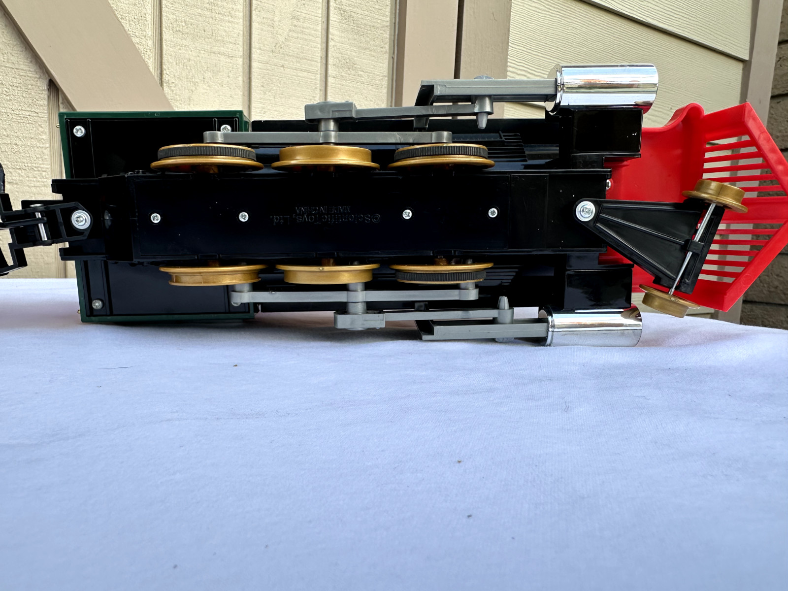 1999 Lionel “G” Gauge Holiday Train Set Locomotive