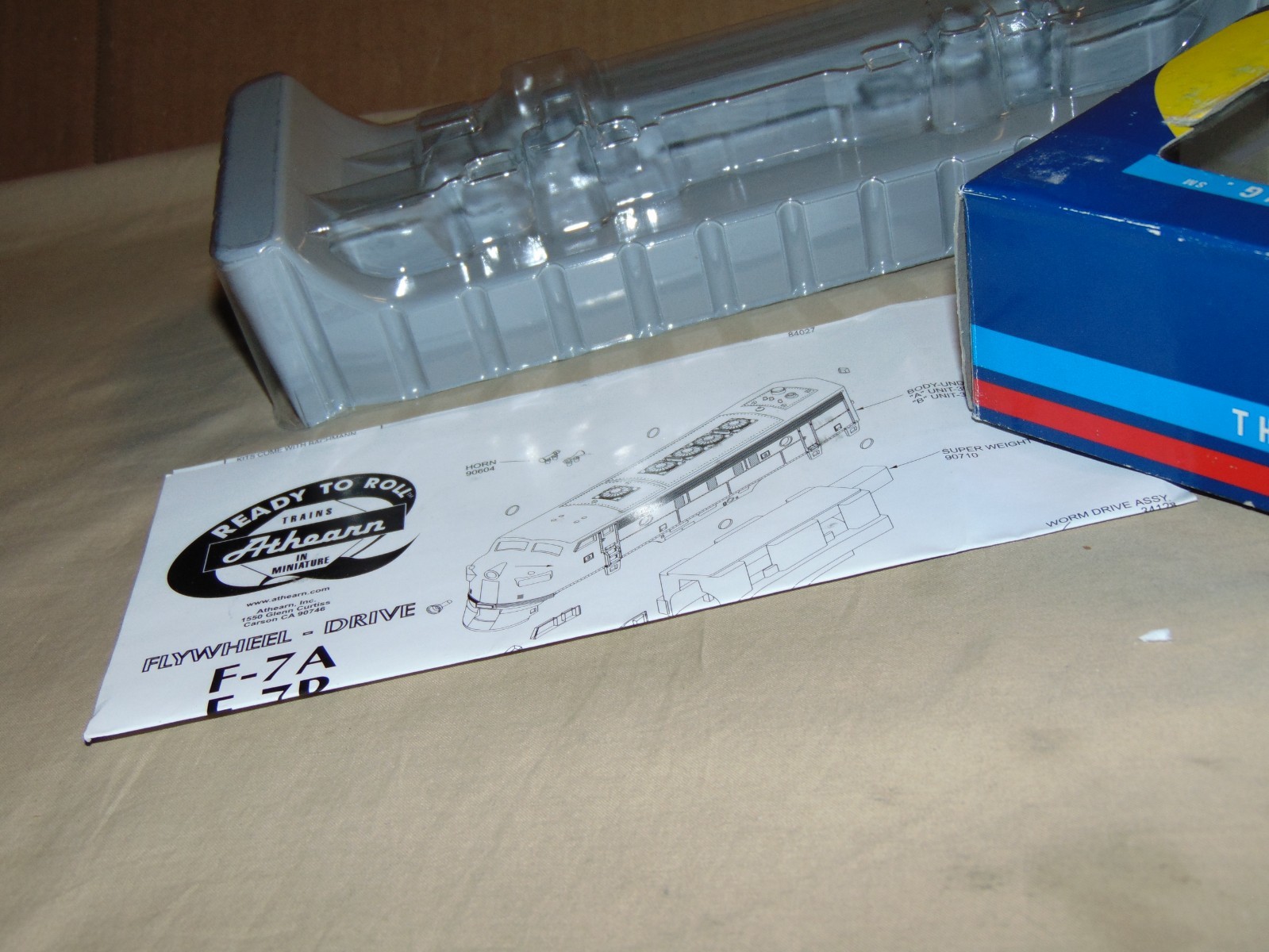 ATHEARN HO 80221 CANADIAN NATIONAL F7A DIESEL + BOX