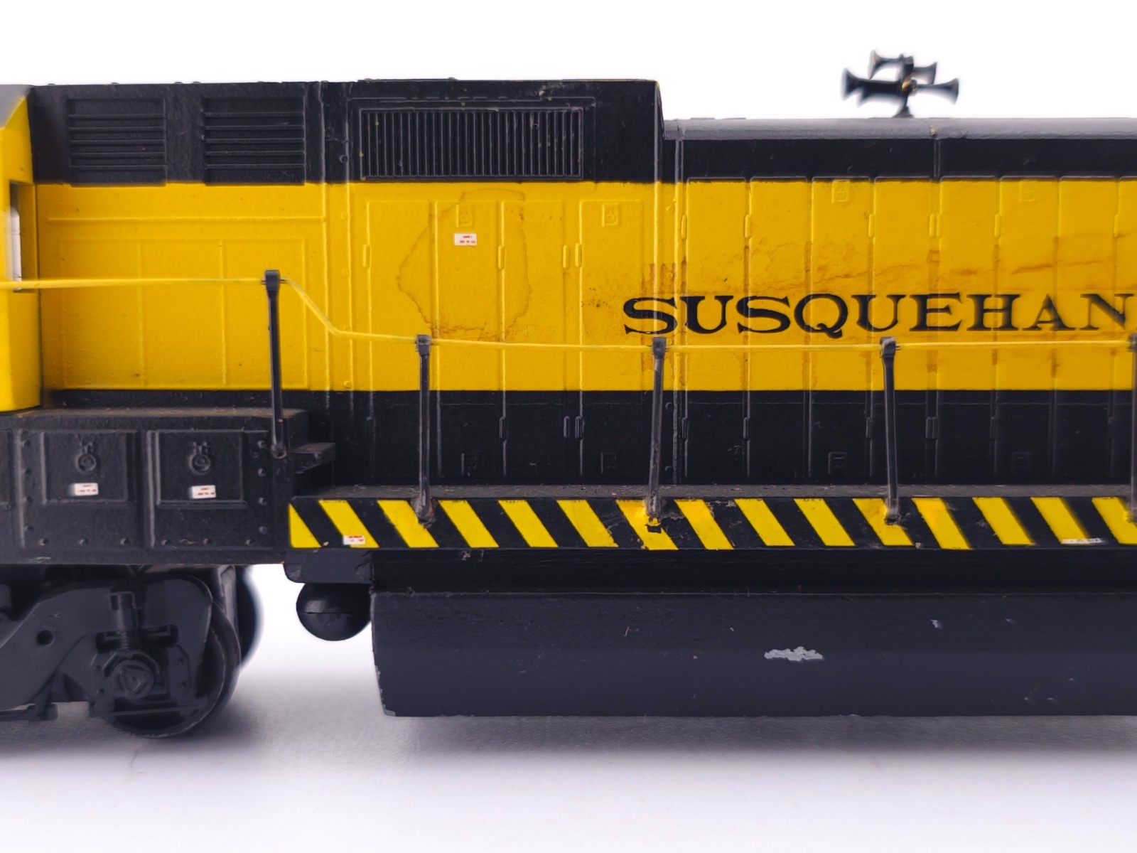 *READ* Athearn? Rail Power HO Scale Susquehanna Dash 8-40B DUMMY Loco NYSW 4002