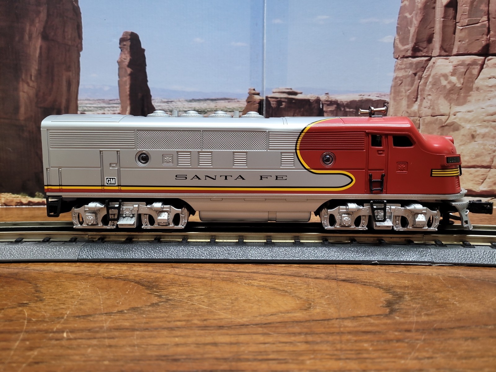 Williams O Gauge F-3 2343 Santa Fe Super Chief Diesel Locomotive