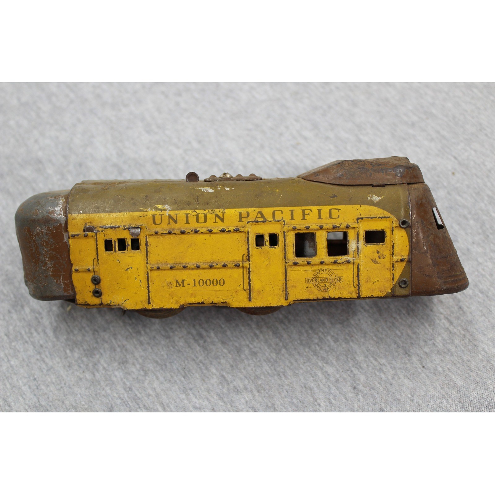 Hafner Wind Up Train Yellow Union Pacific M-10000 Overland Flyer Tinplate Track
